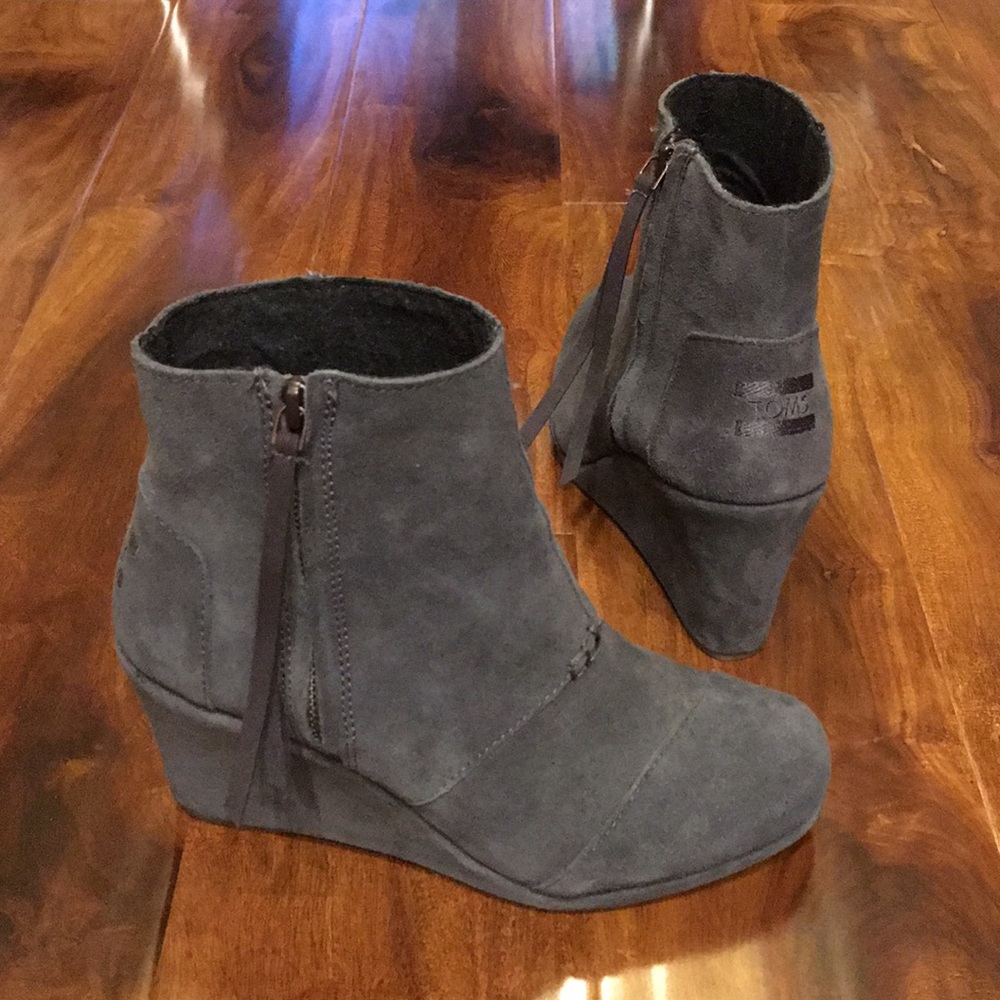 Toms Desert Wedge Booties